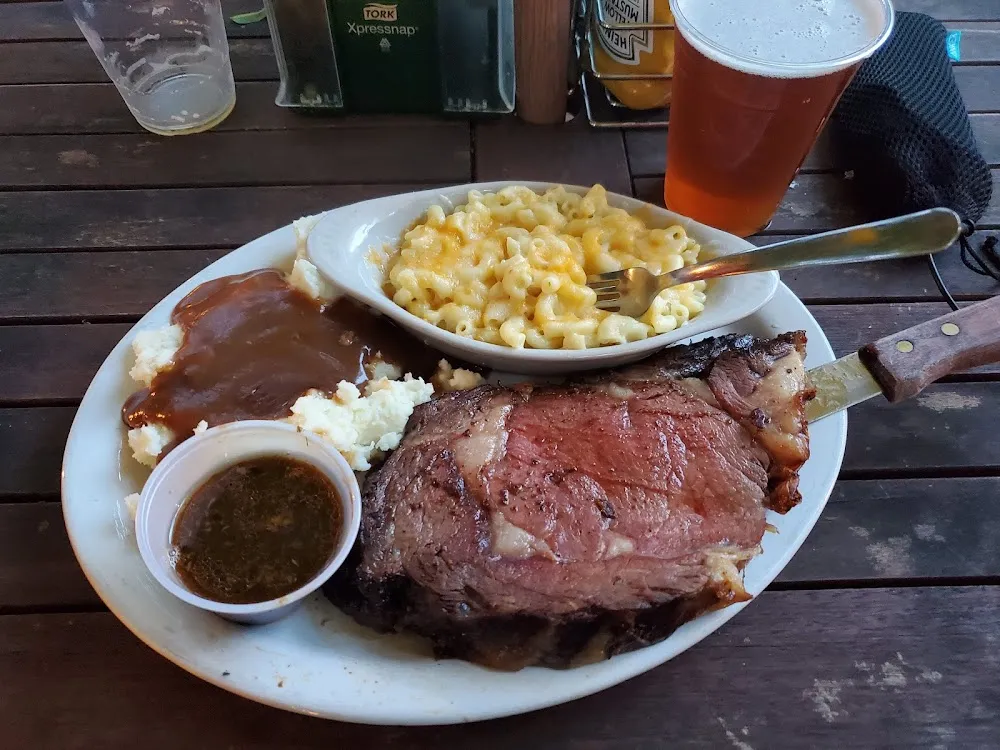 Prime Rib Wlau Jus & Your Choice of 2 Sides